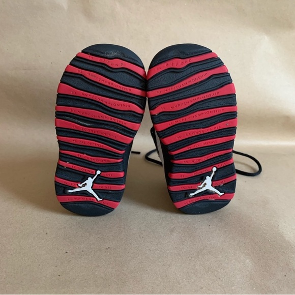 Toddler Retro Jordan 10s size 6 - Picture 11 of 14